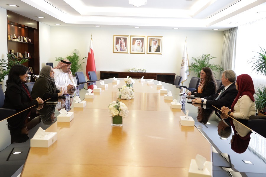 جامعة البحرين تبحث التعاون في مجال الطاقة النووية مع خبير دولي من الولايات المتحدة الأمريكية