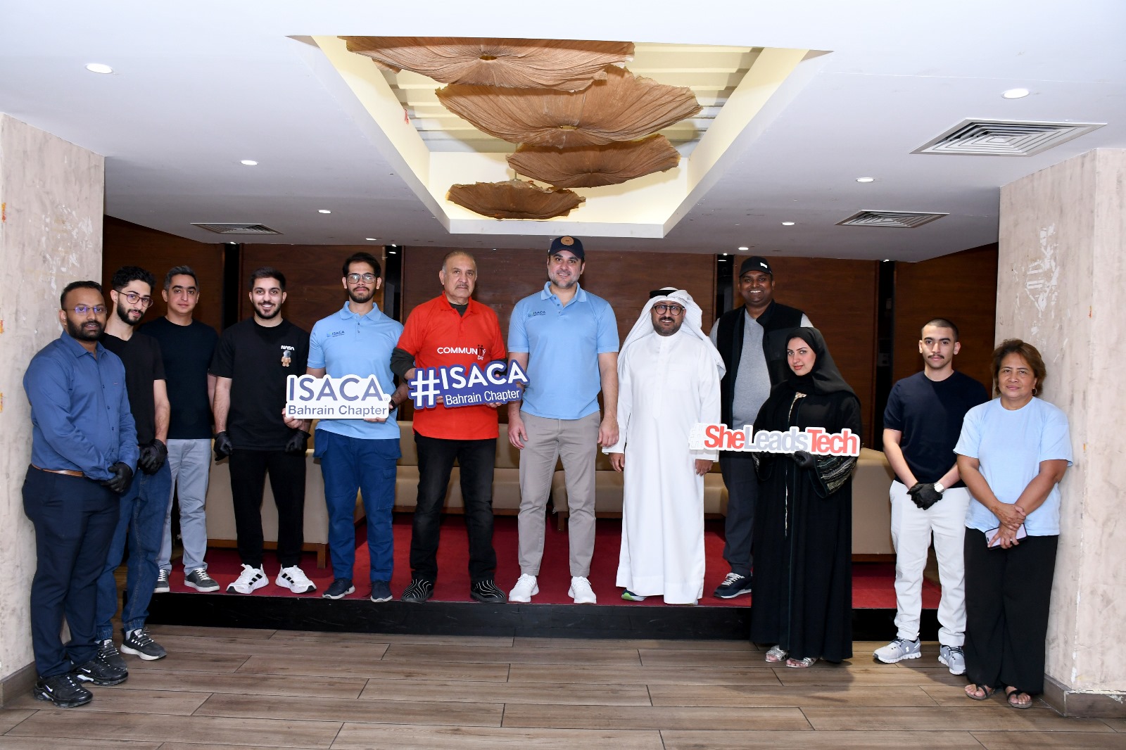 تعاون جامعة البحرين مع ISACA البحرين في مبادرة توزيع الطعام في رمضان