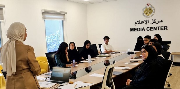ورشة “الفكرة التي تُرى” تنمّي الإبداع الفني لدى طلبة جامعة البحرين