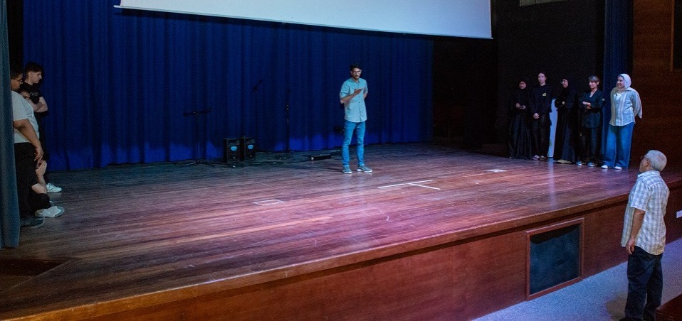 “فن التمثيل المسرحي” ورشة للفنان إبراهيم خلفان في جامعة البحرين